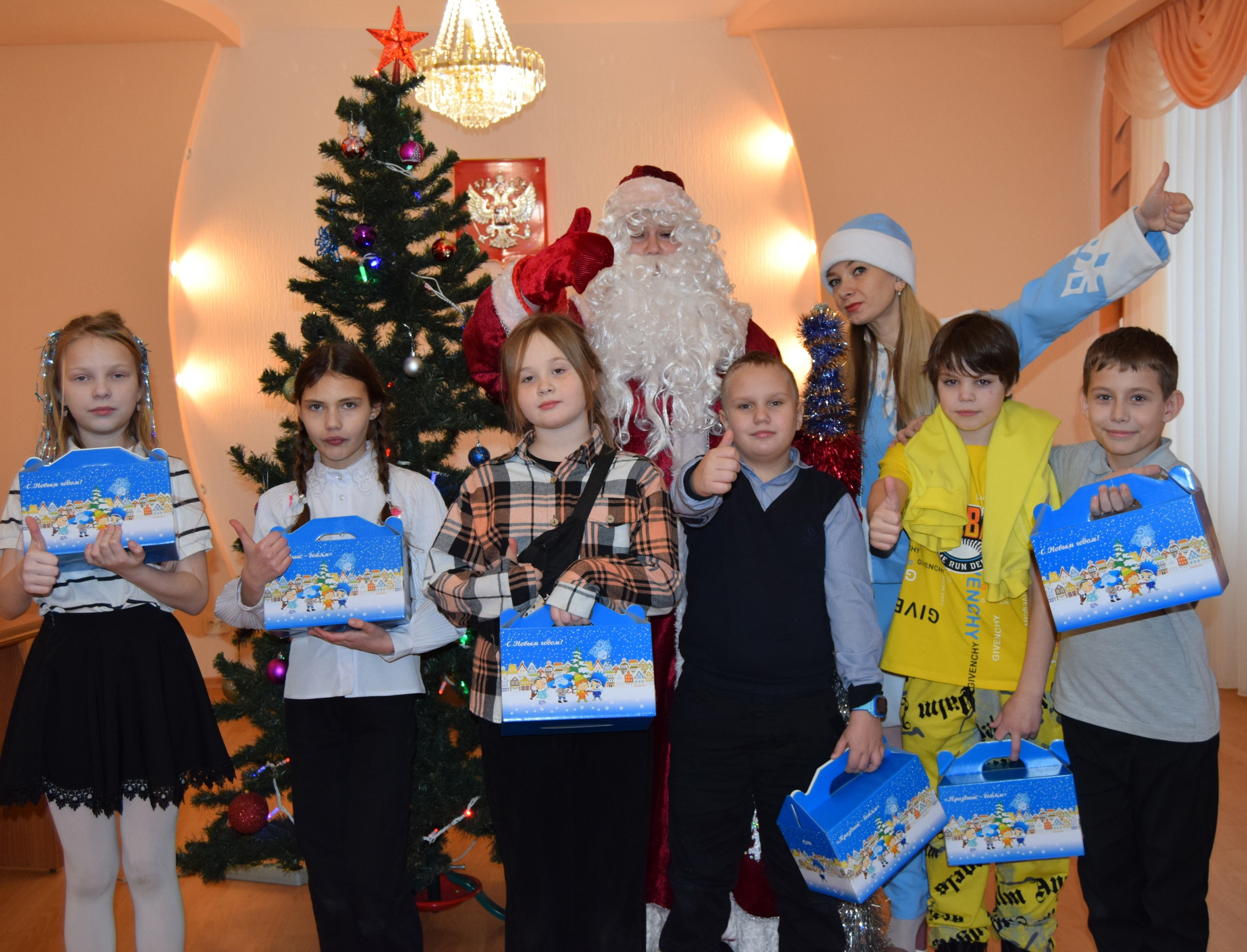 НОВЫЙ ГОД К НАМ МЧИТСЯ